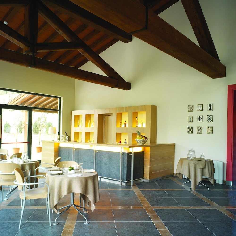 MERIDIANA COUNTRY HOTEL 5/41