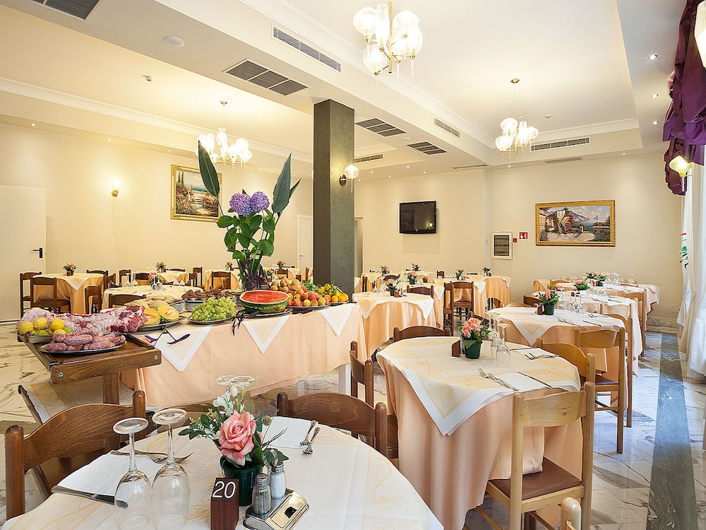 Hotel Club Sorrento 37/50