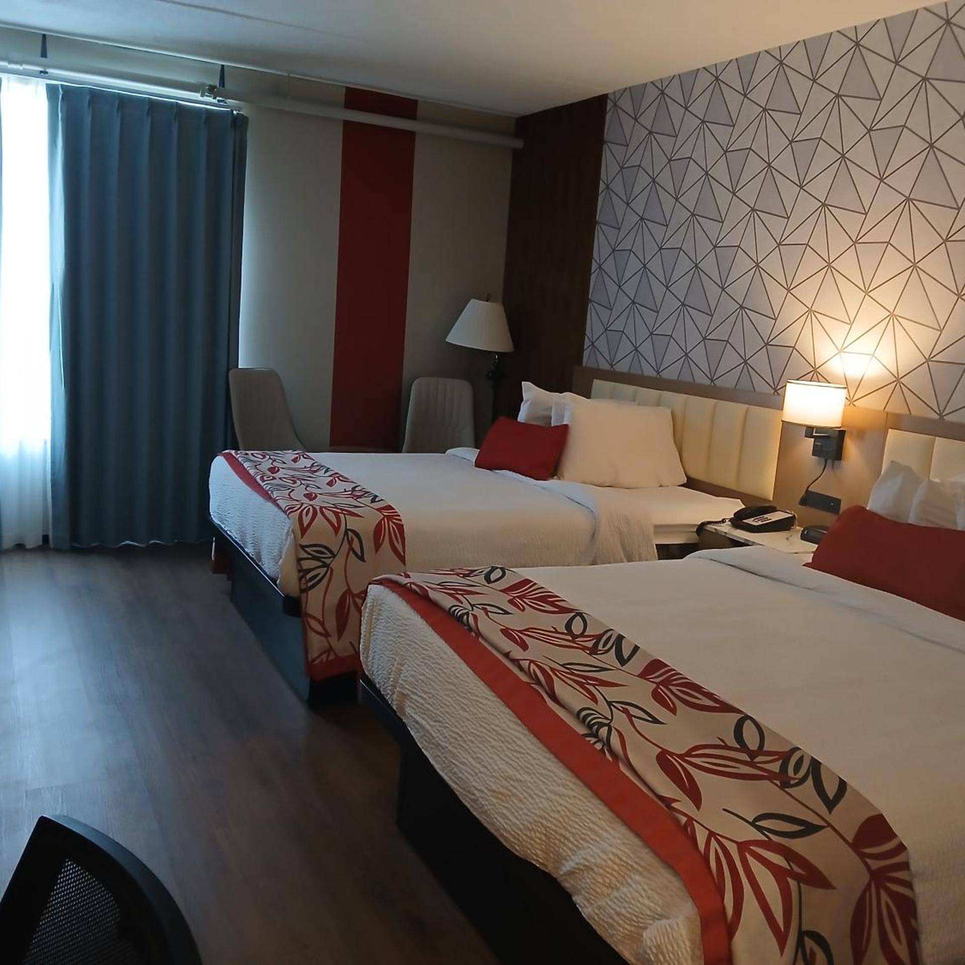 Room, 2 Queen Beds, Outdoor View, Pet Friendly