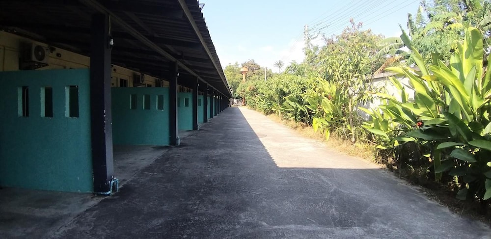 Mee Rak Resort 30/31