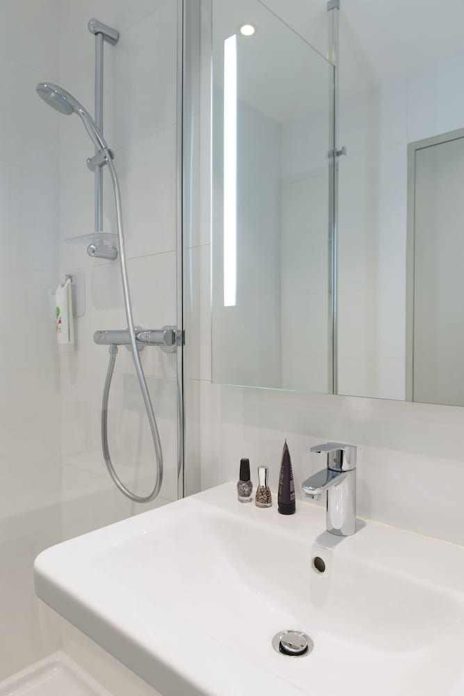 Ibis Styles Lyon Confluence Hotel 50/50