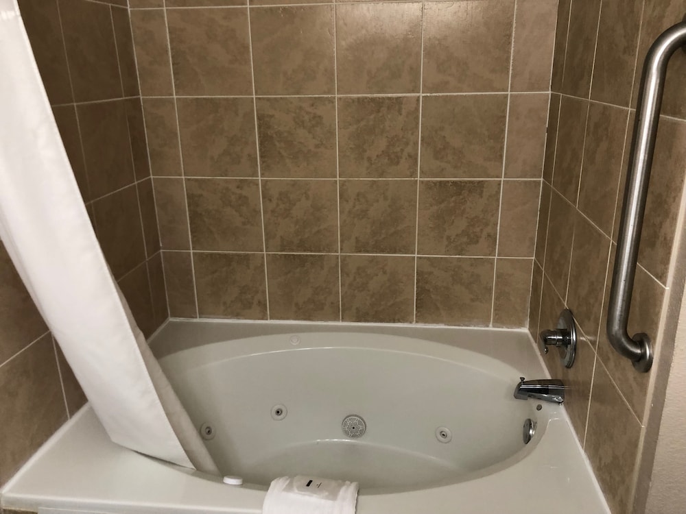 Country Inn & Suites by Radisson Greenville, NC 58/58