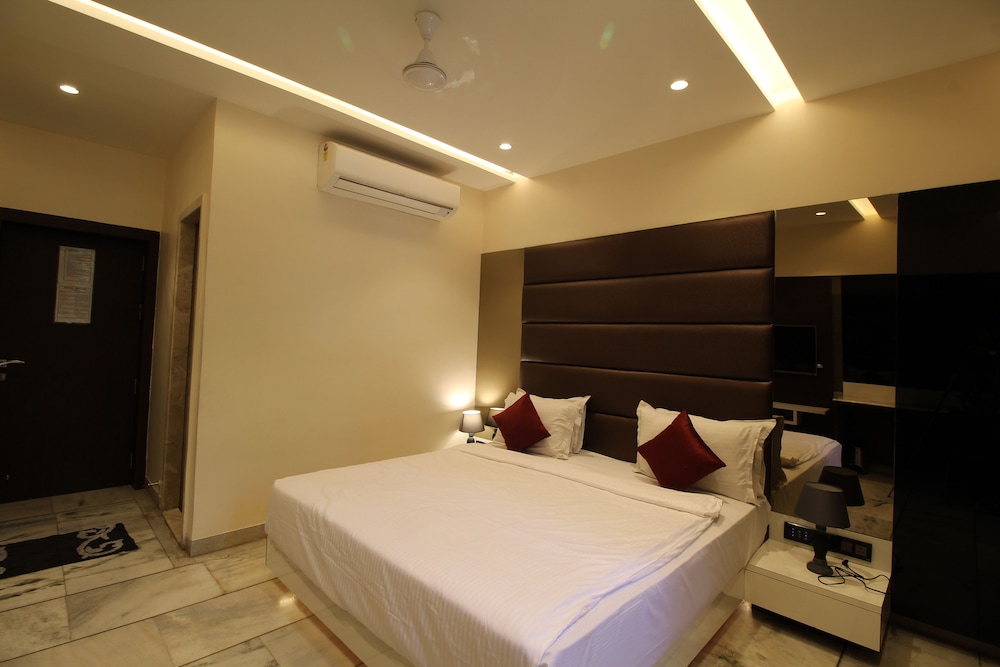 Shivam Hotel 12/58