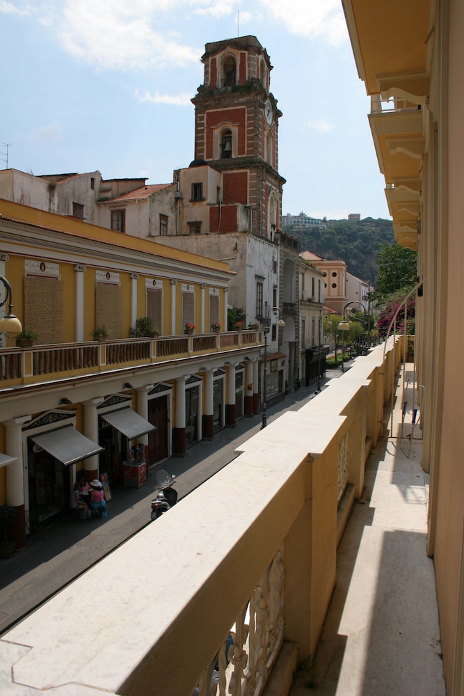 Corso Italia Suites 44/50