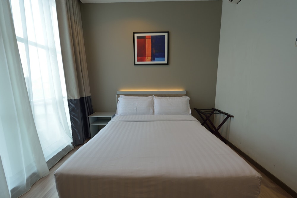 Abell Hotel Kuching 8/50