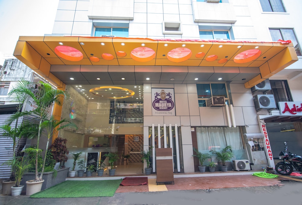 HOTEL MORYA REGENCY 1/27