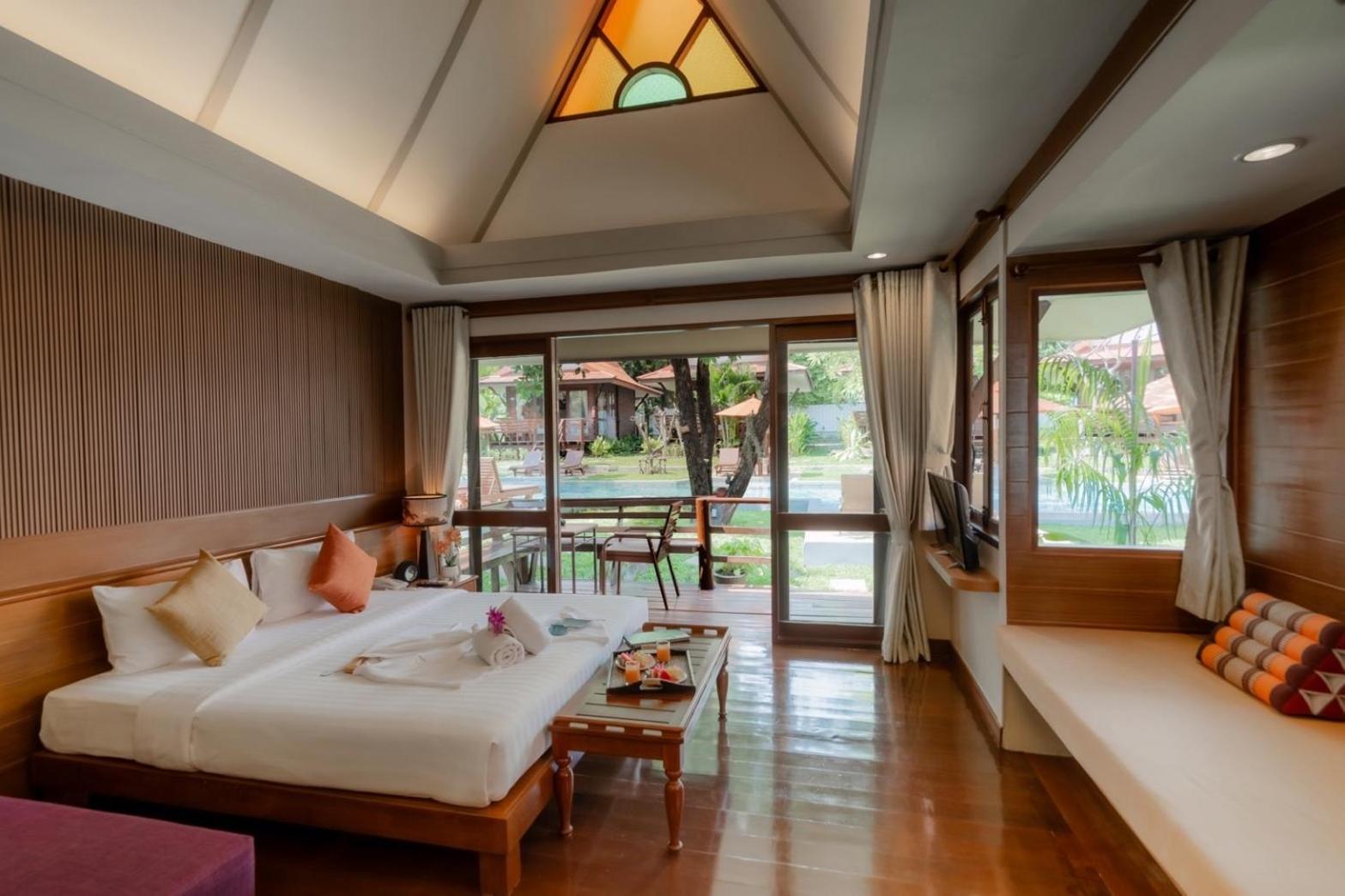 Family Suite, Pool Access