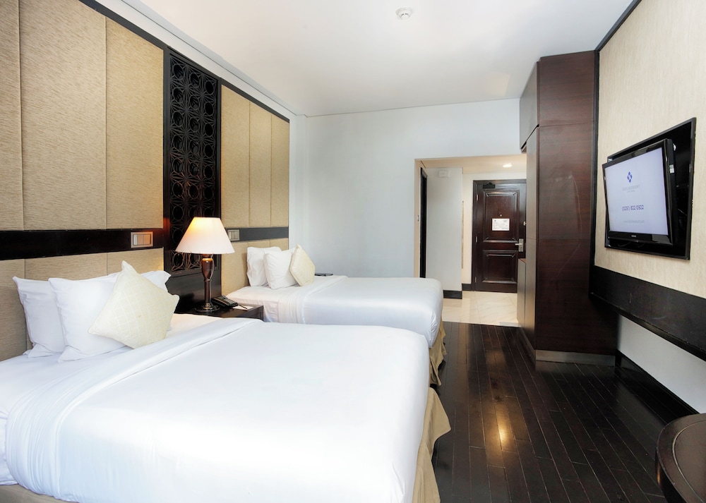 Lido Lake Resort by MNC Hotel 19/63