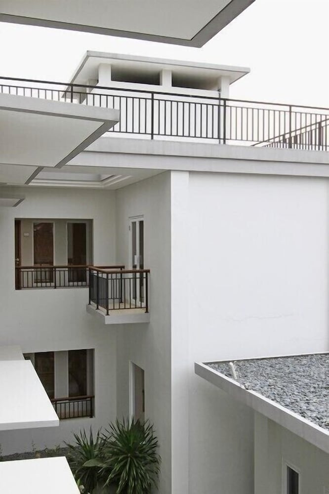 PURI PADMA HOTEL 4/50