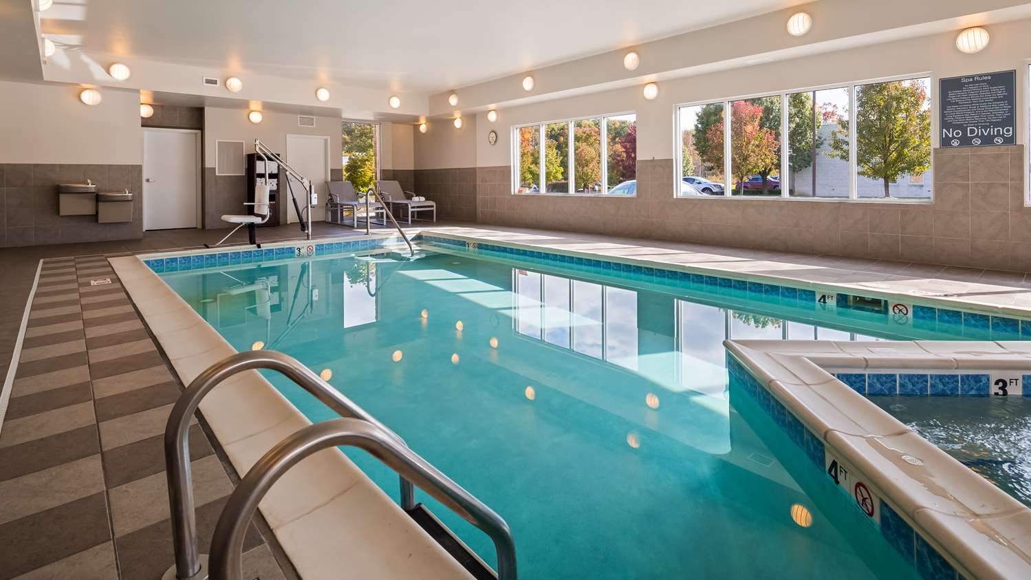Best Western Plus Boardman Inn & Suites 16/29