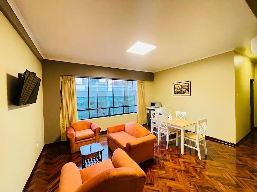 Suites Larco 656 30/50