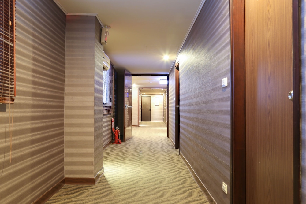 Unique Holiday Hotel 23/32