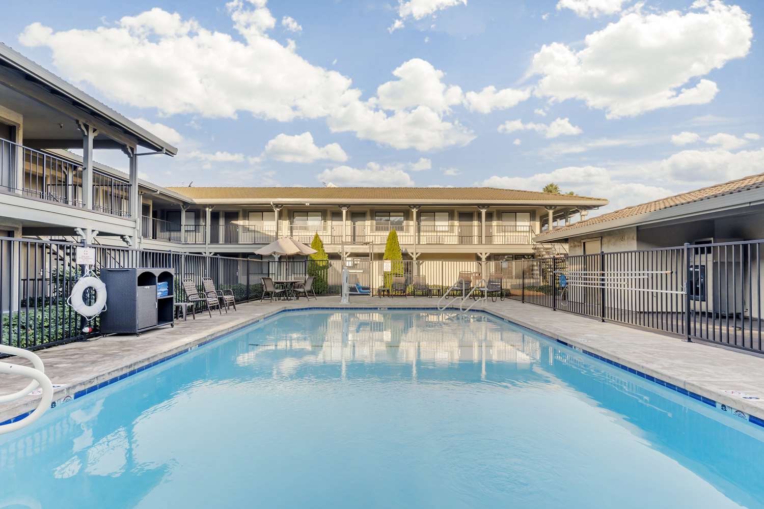 Best Western Cordelia Inn 16/27