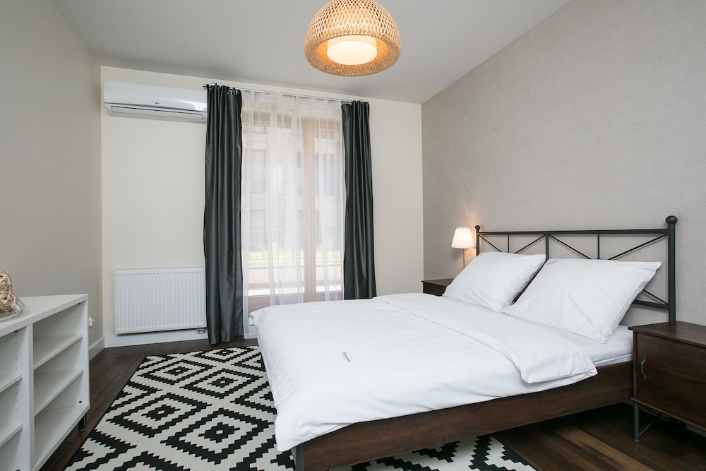 2 BEDROOMS, SUPERIOR, APARTMENT