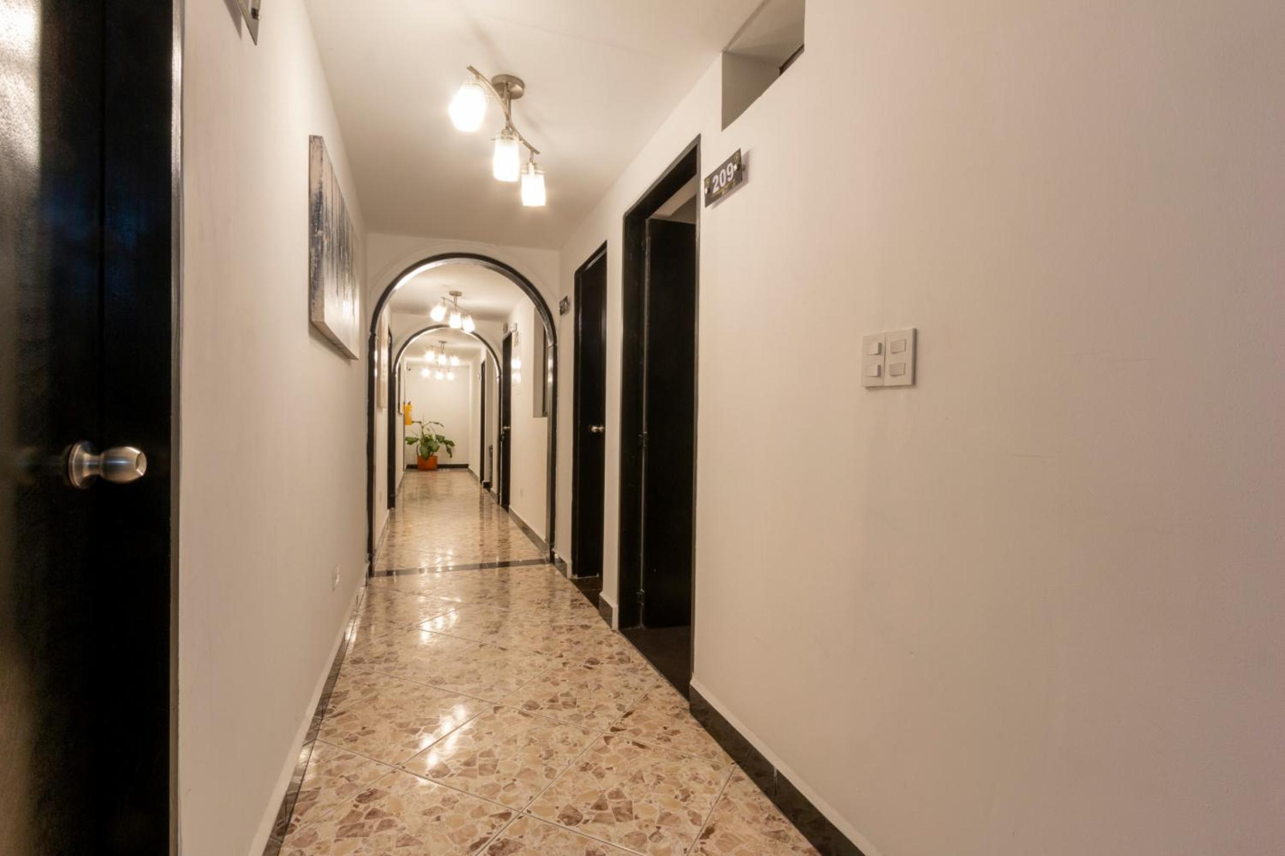 HOTEL DE LEON ESTADIO 11/18