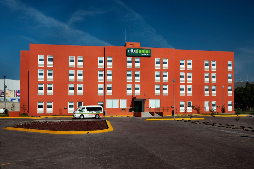 City Express Junior by Marriott Toluca Aeropuerto 2/50
