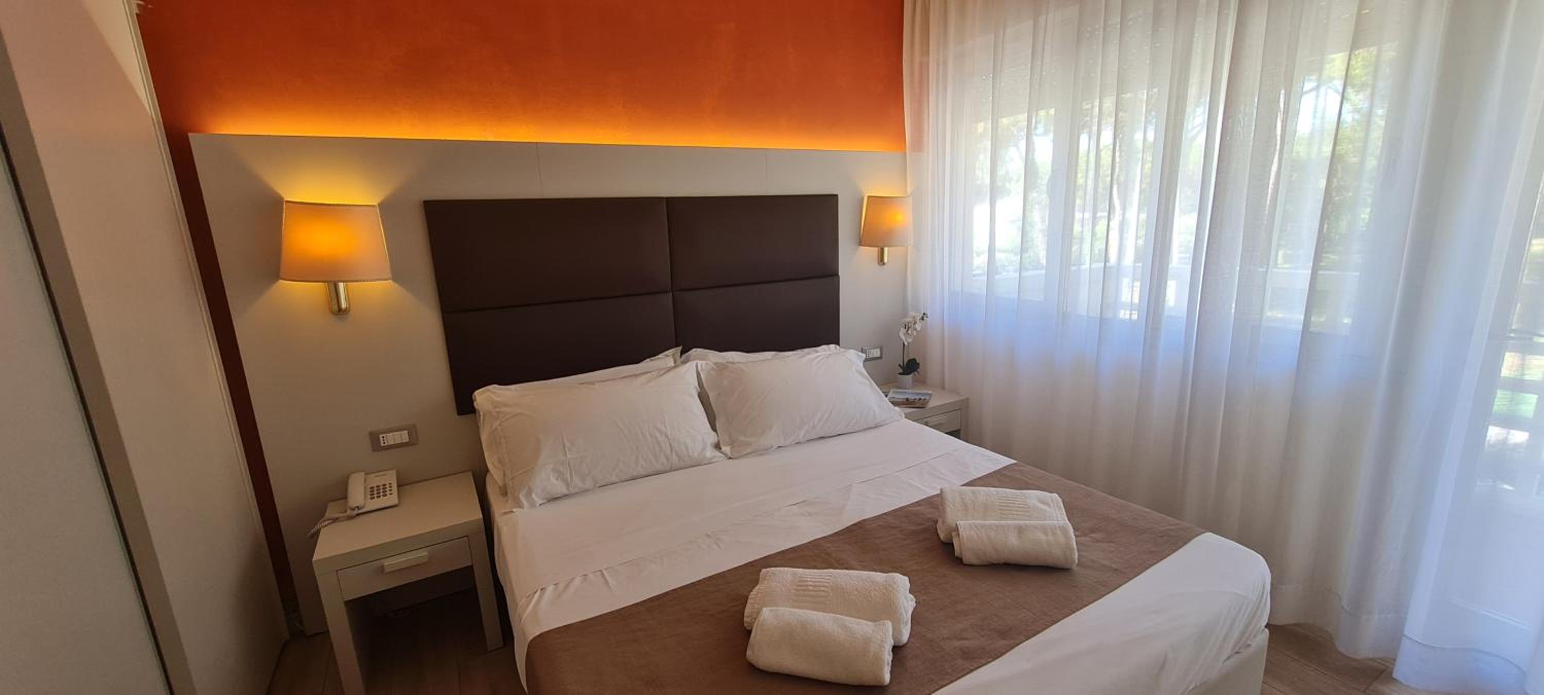 Hotel Eros 17/50