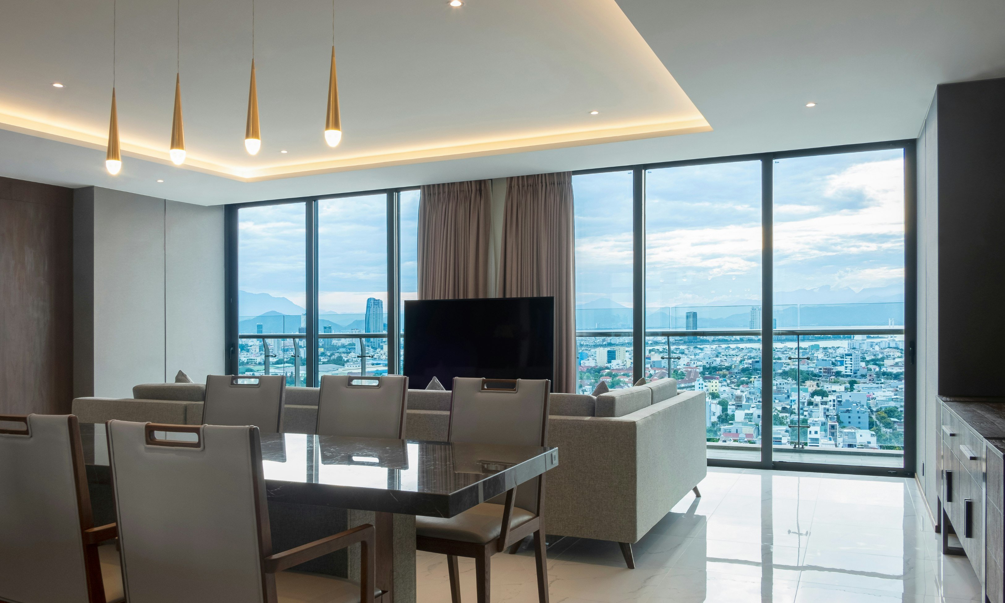 Prince Hotel Da Nang 66/75
