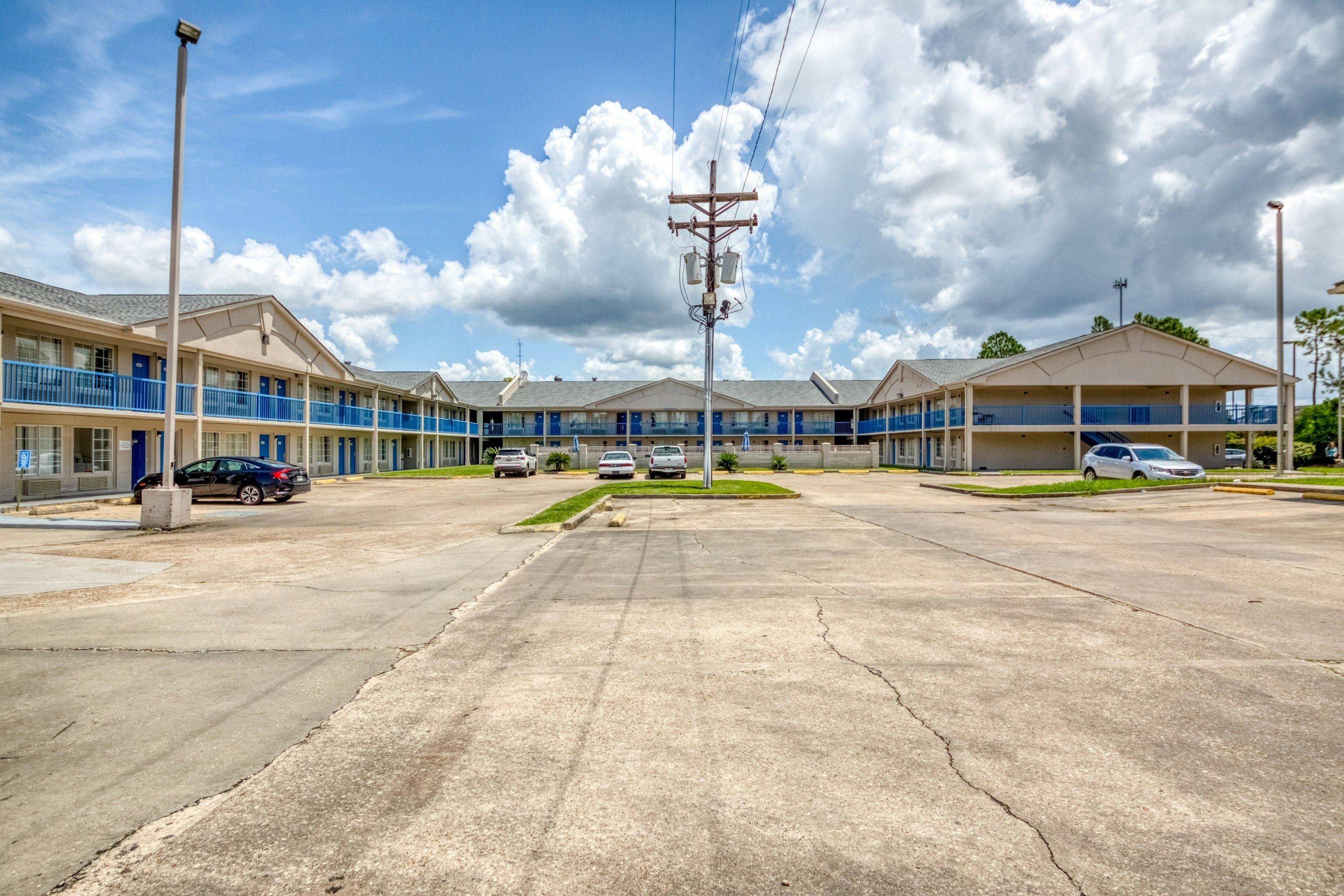 OYO Hotel Baton Rouge East I-12 Louisiana 48/52