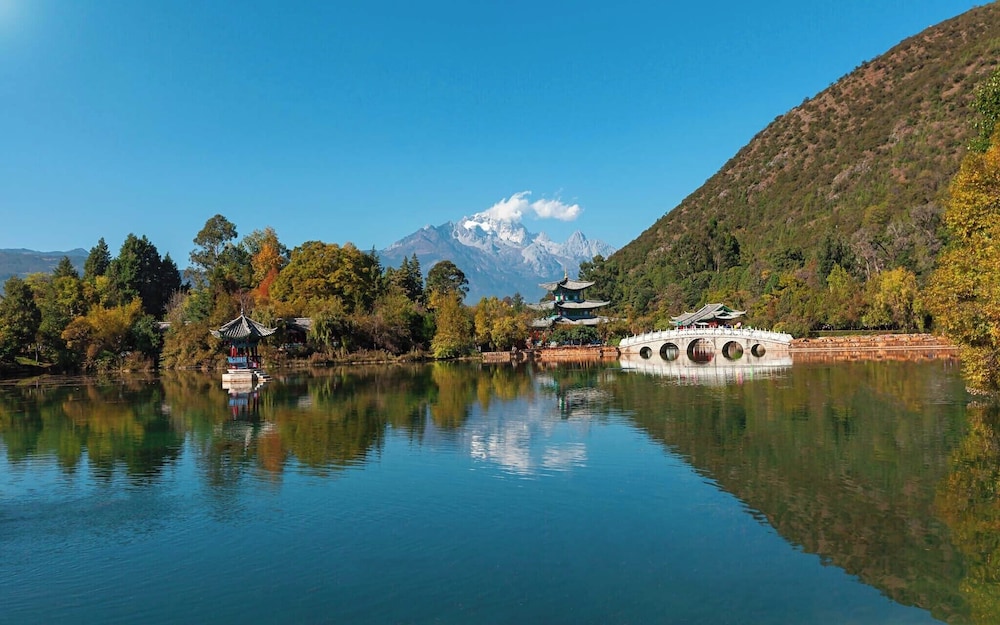 Lijiang Naxi Hereditary Courtyard 40/49