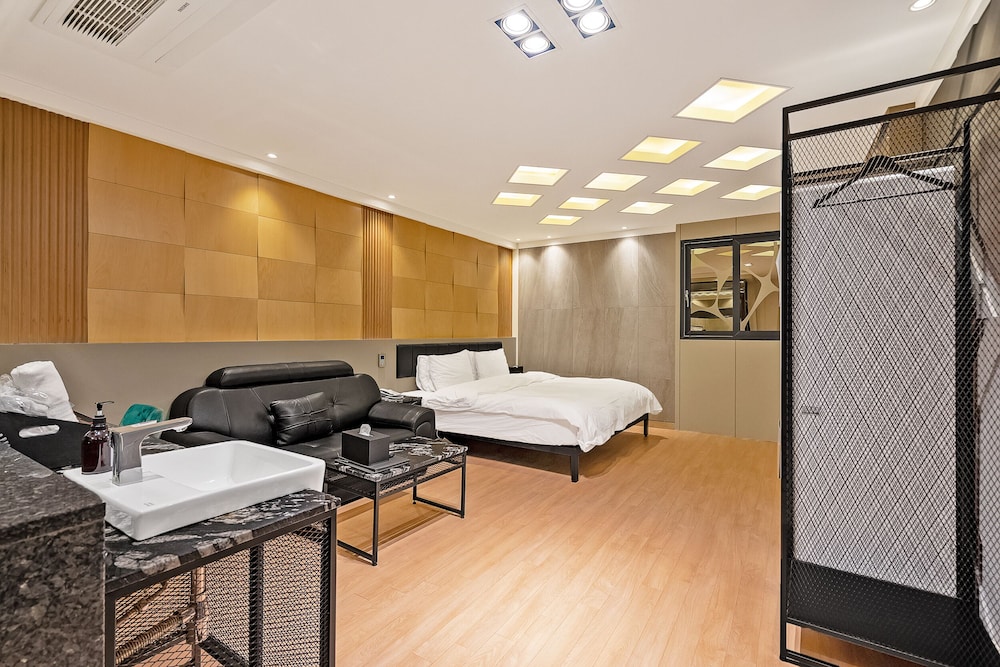 A1 Hotel Haedo 58/69