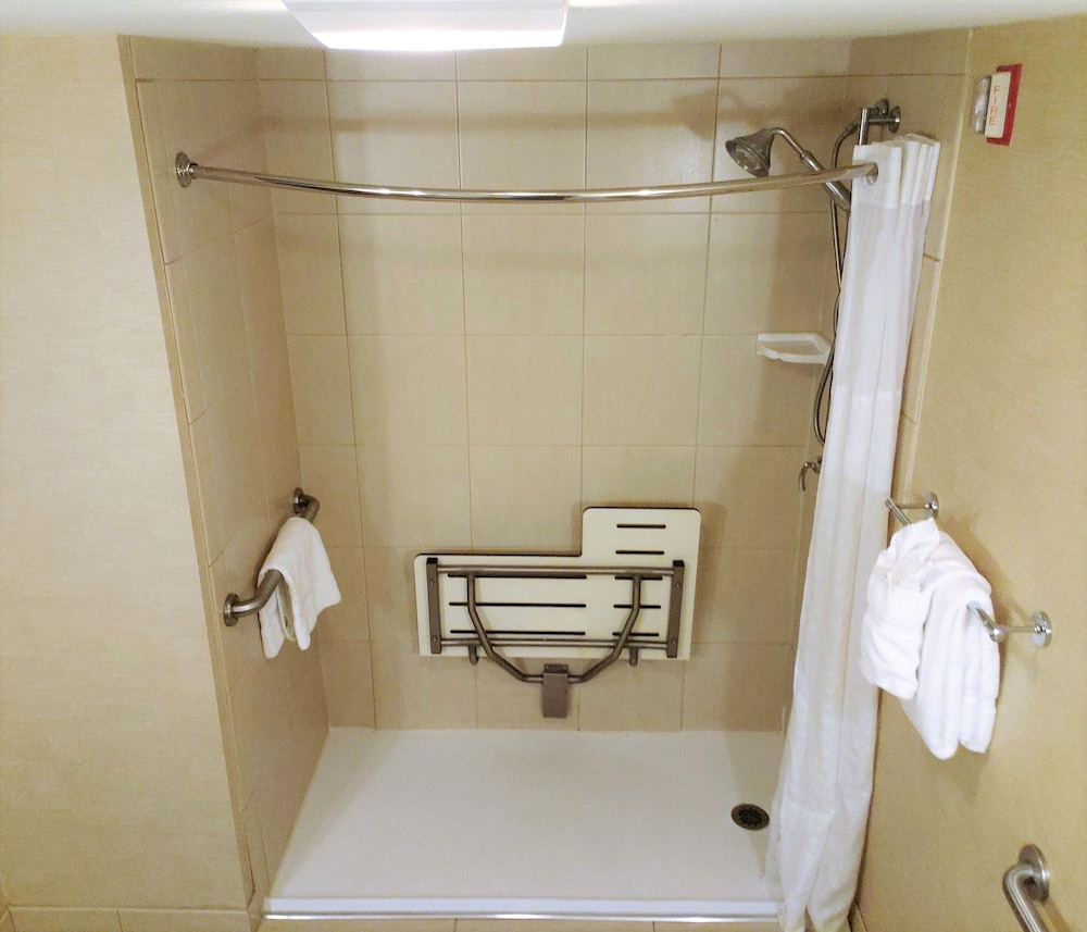 Holiday Inn Express Baltimore-Bwi Airport West 15/70