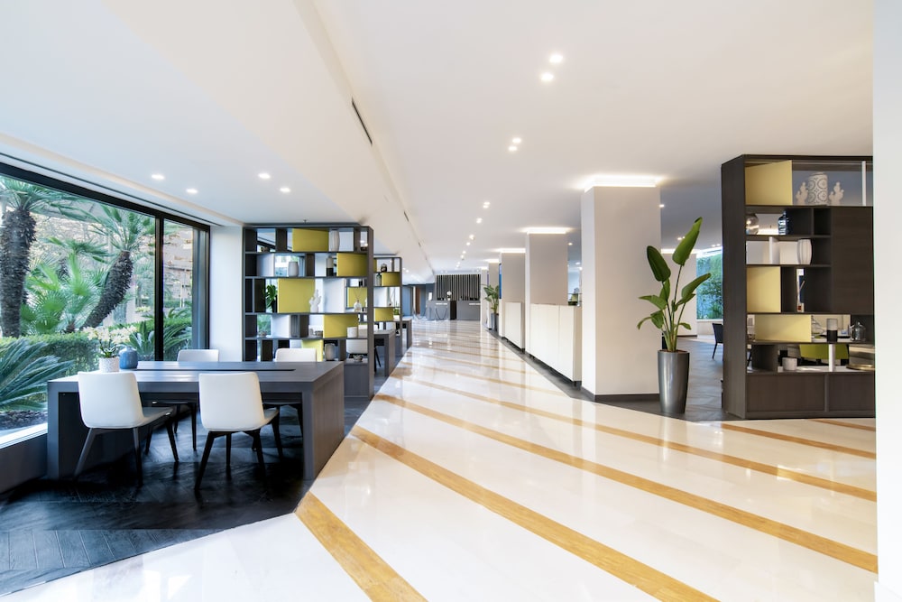 Mercure Roma West 11/73