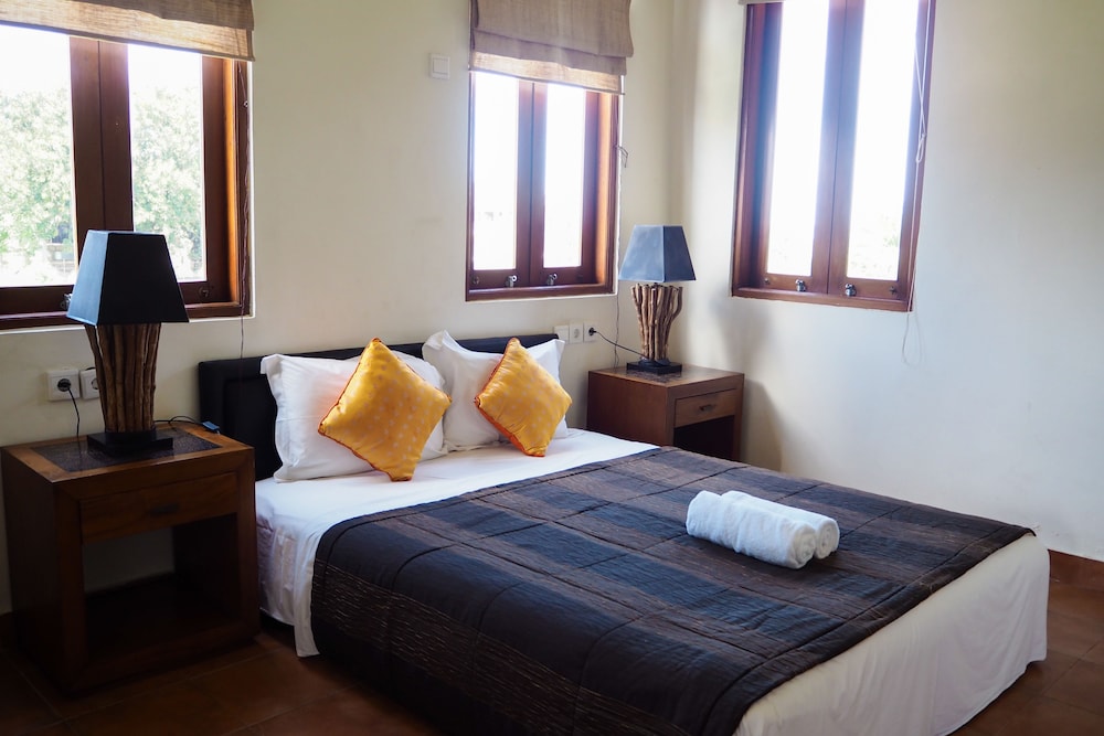 Ecosfera Hotel 6/50