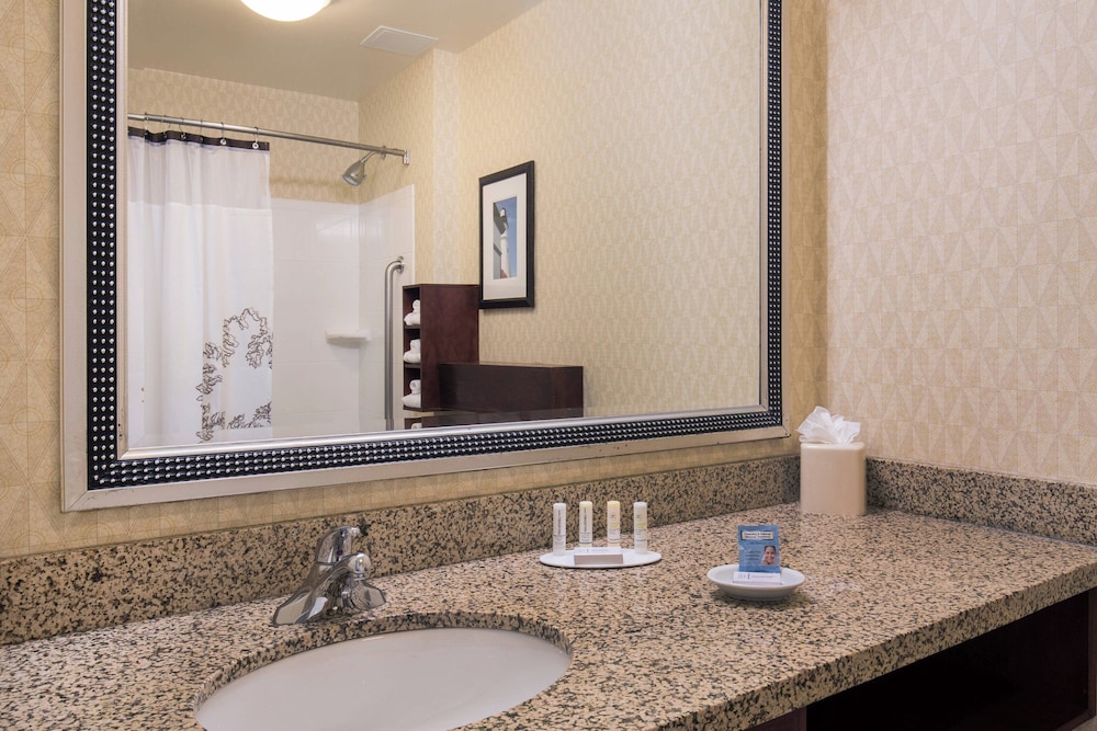 استوديو ركني بسرير كينج مع أريكة، RESIDENCE INN BY MARRIOTT PORTLAND DOWNTOWN WATERFRONT 7/7
