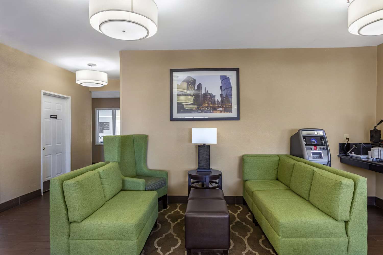 Comfort Inn Gurnee near Six Flags 24/35