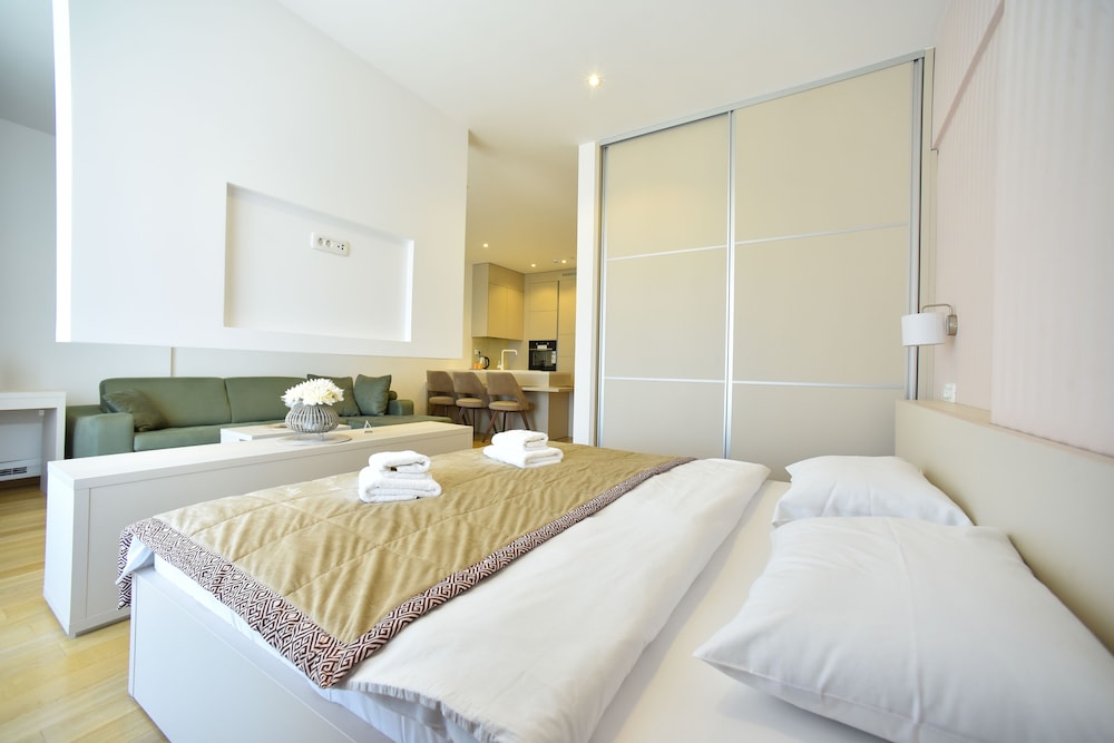 Wow Hotel 15/50