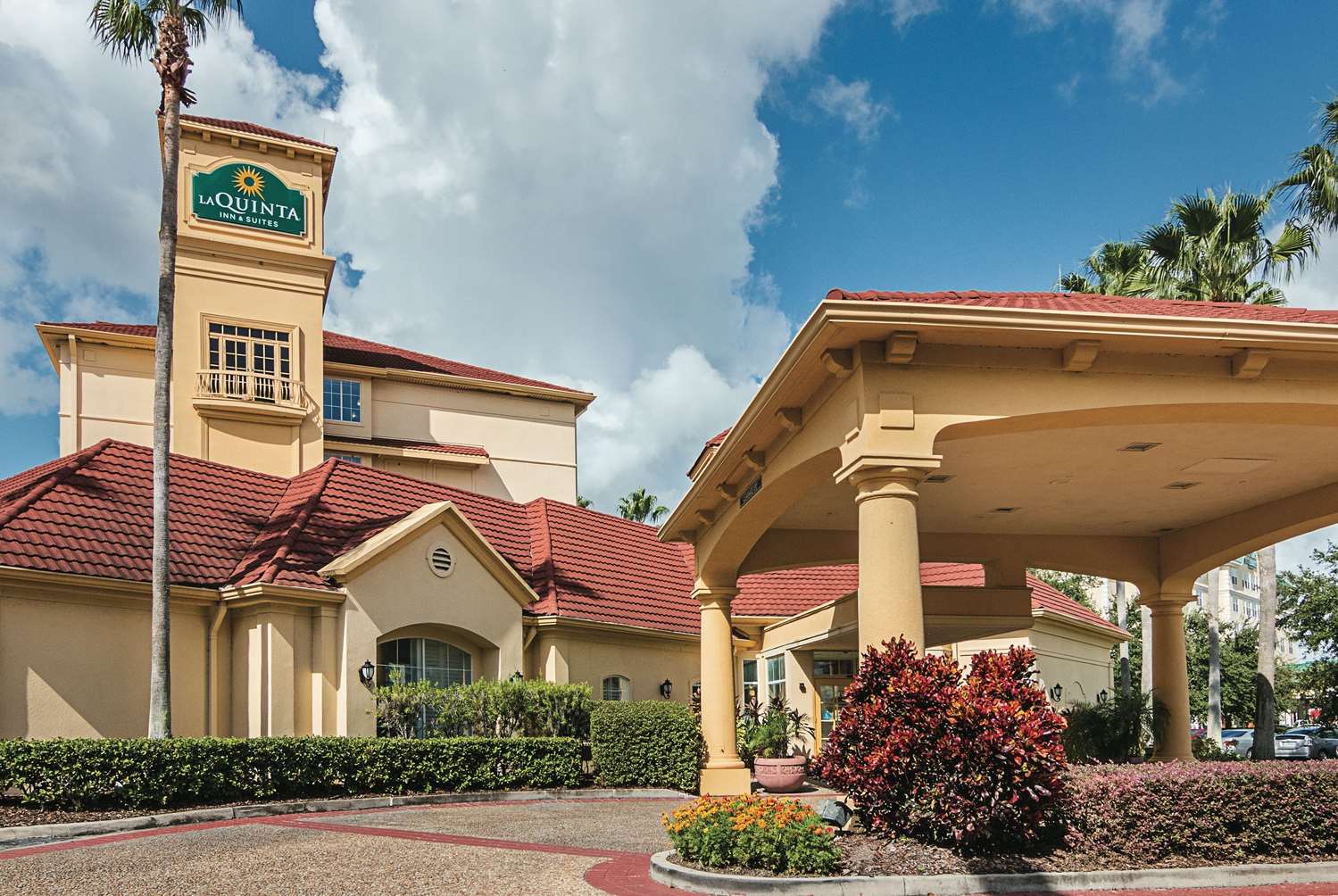 La Quinta Inn And Suites By Wyndham Orlando Airport North