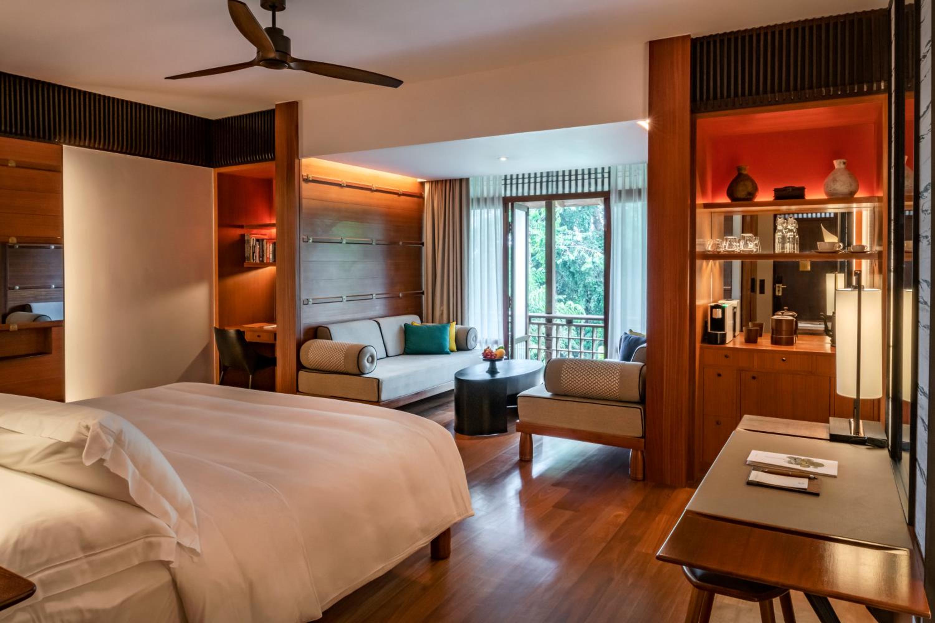 Canopy, Deluxe, Double or Twin Bed