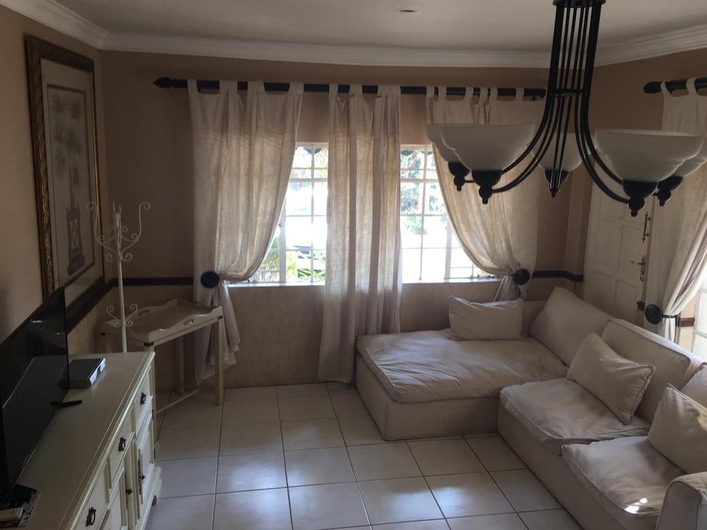 Summerview Guest Lodge 30/47