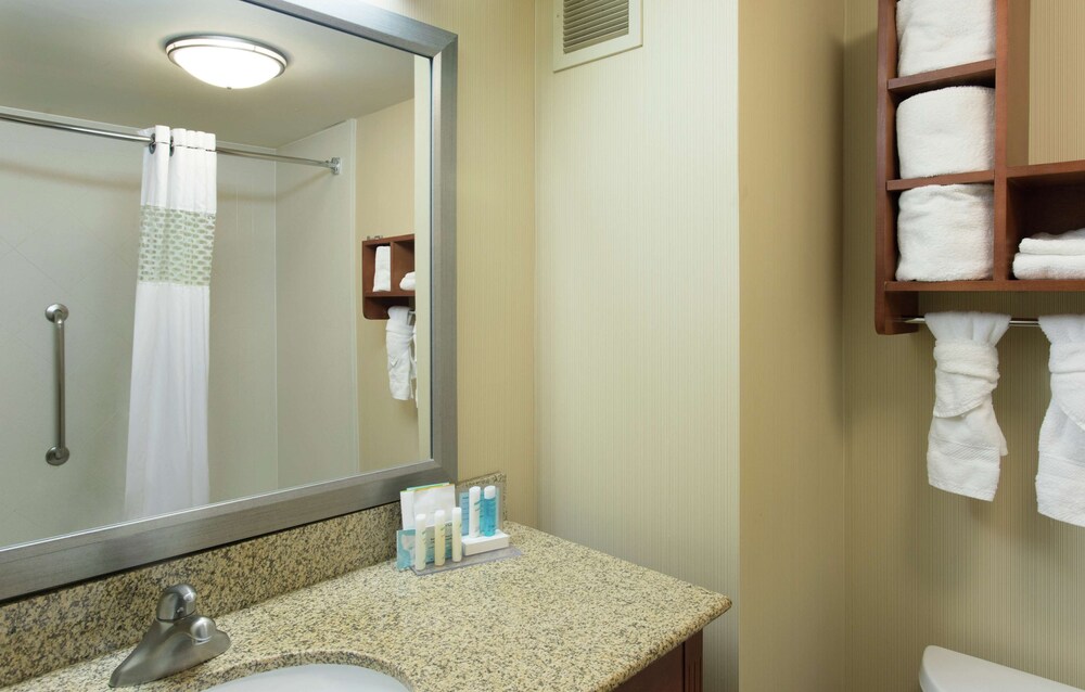 Hampton Inn & Suites Chicago Deer Park 14/44