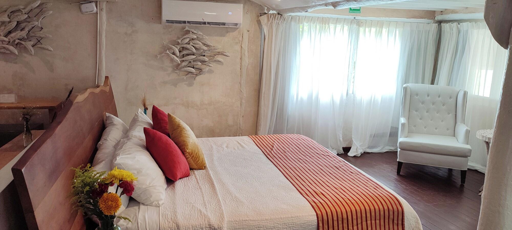 Honeymoon, Suite, Ocean Front, Villa Las Estrellas 2/10