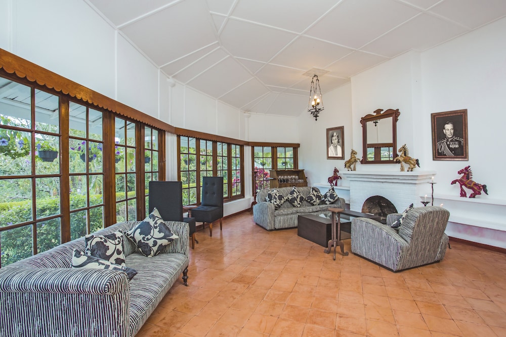Mountbatten Bungalow 6/50