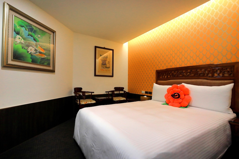 Han She Hotel 20/75