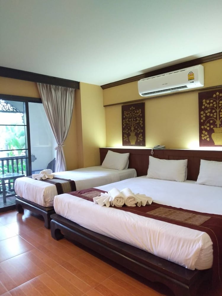 PHOOM THAI GARDEN HOTEL 8/22