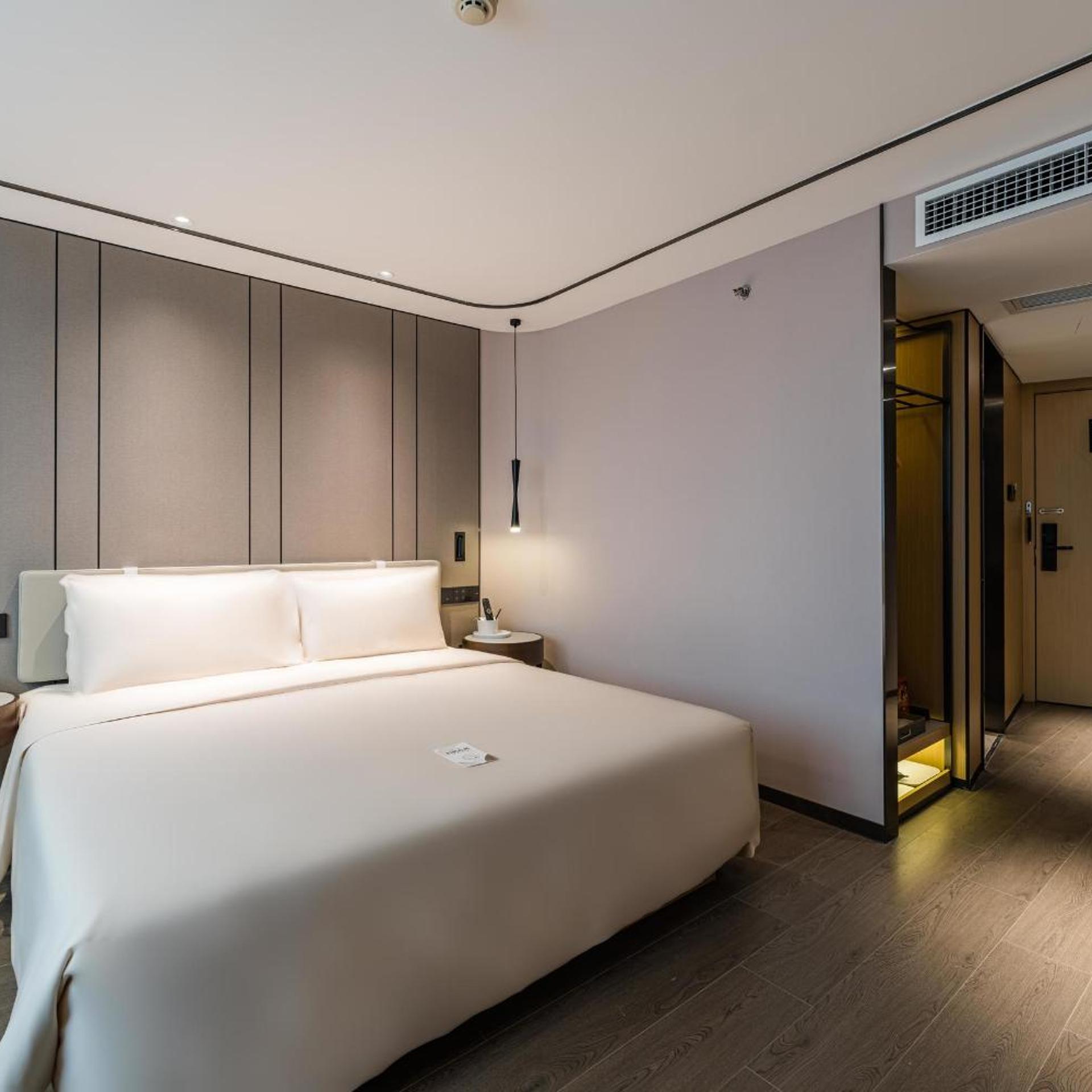 Atour S Hotel Wenshu Yuan Monastery Subway Station Chunxi Road 7/41