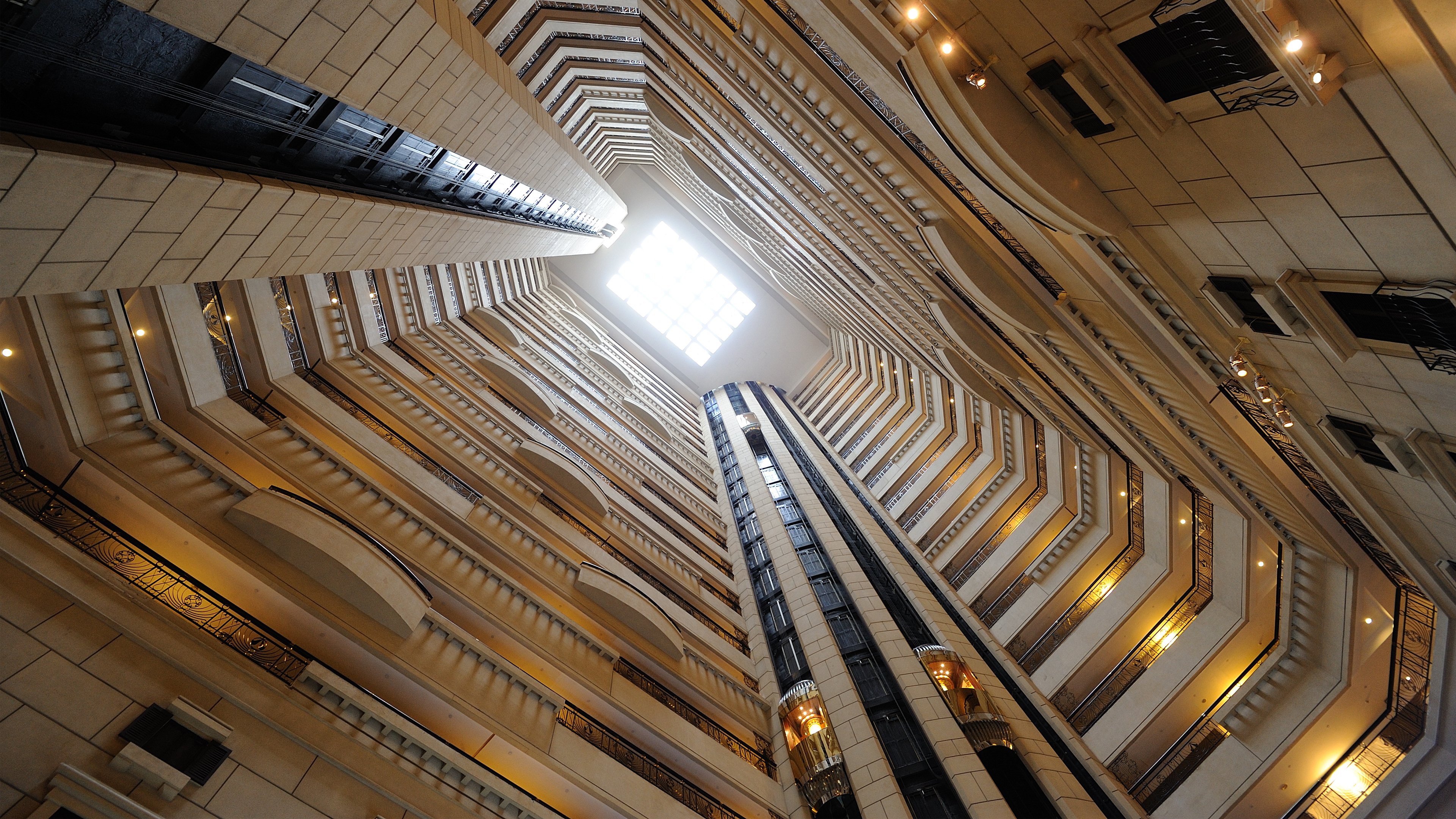 Intercontinental Shanghai Pudong 6/78