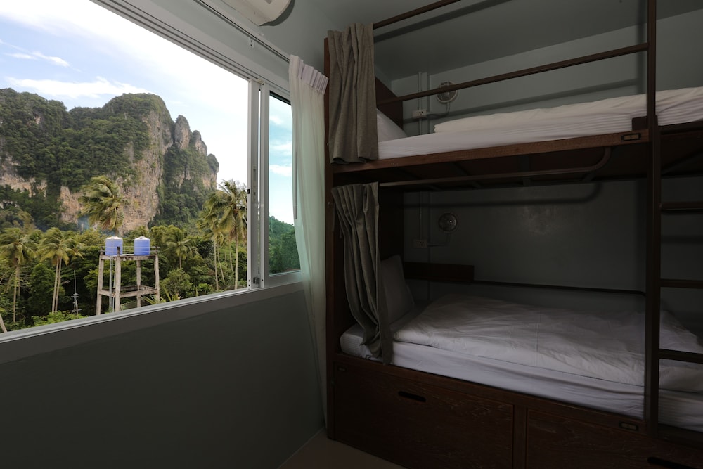 Pop-In Hostel Aonang 13/47