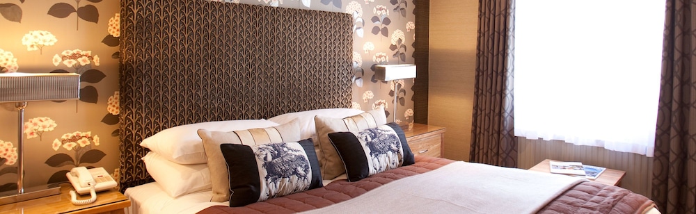 Burts Hotel 29/41