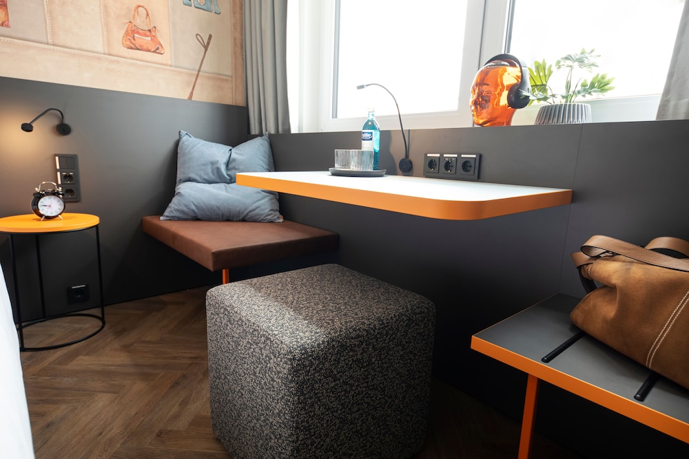 LOGINN Hotel Offenbach 35/54