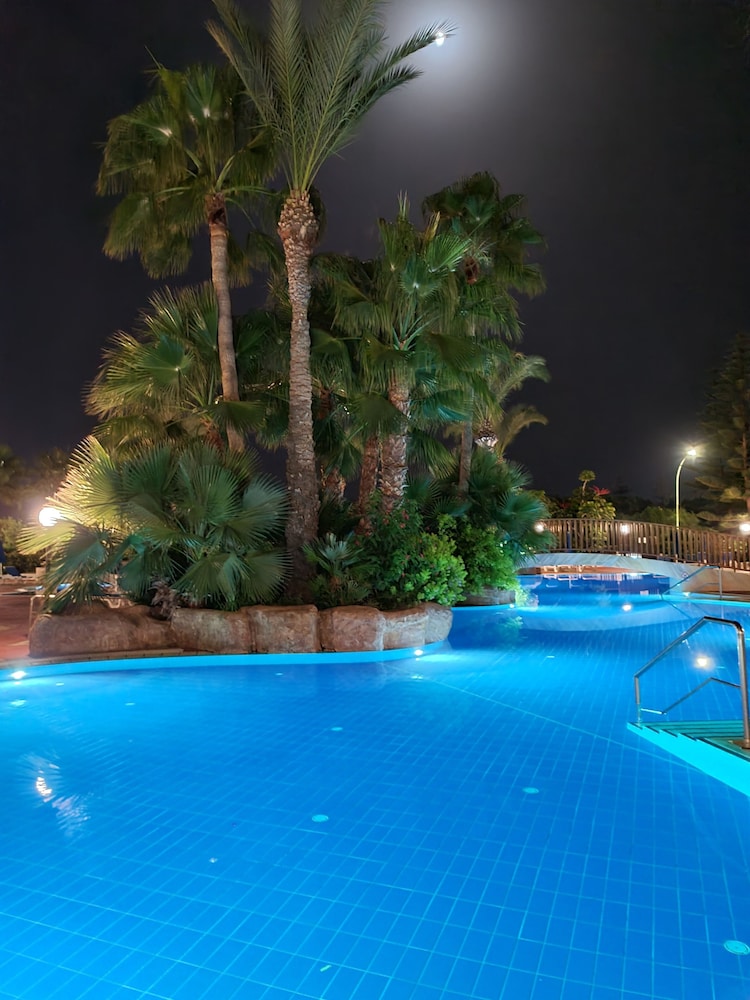 Nissiana Hotel 42/50