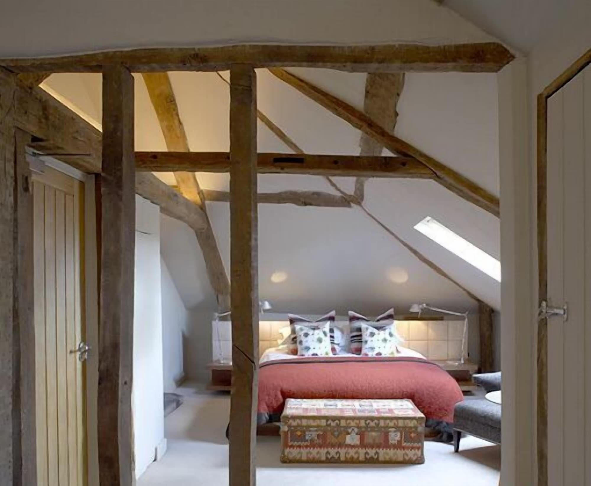 LOFT, LUXURY, KING BED