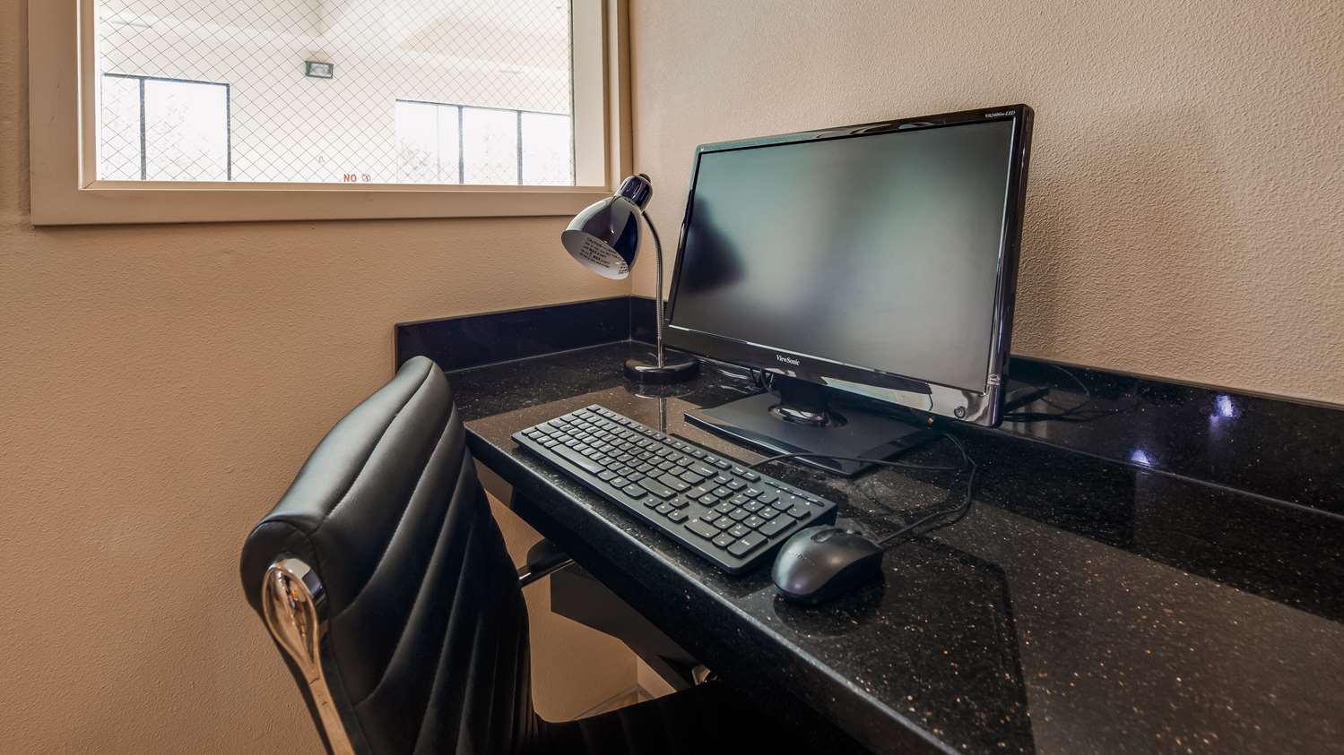 Best Western Plus Battle Ground Inn & Suites 35/36