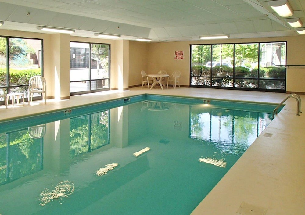 Quality Inn & Suites Boone - University Area 4/24