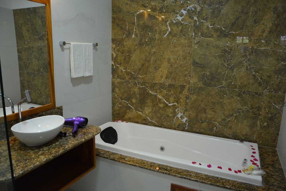 Hotel Villa Beija Flor 55/74