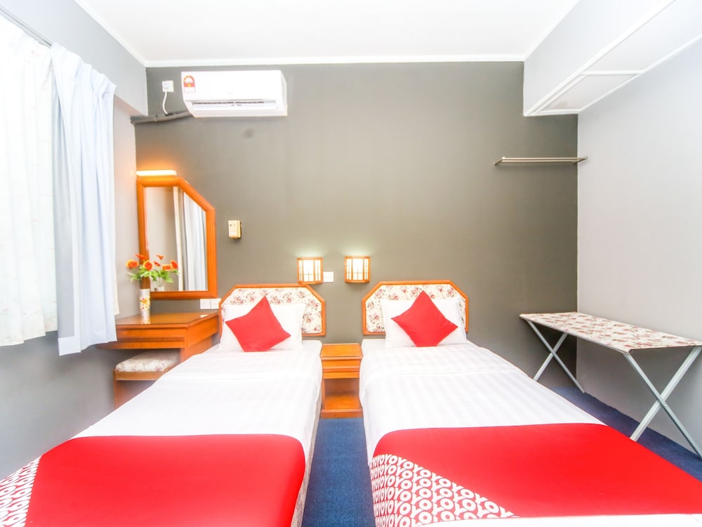 Oyo 1026 Hotel Lutana 29/39
